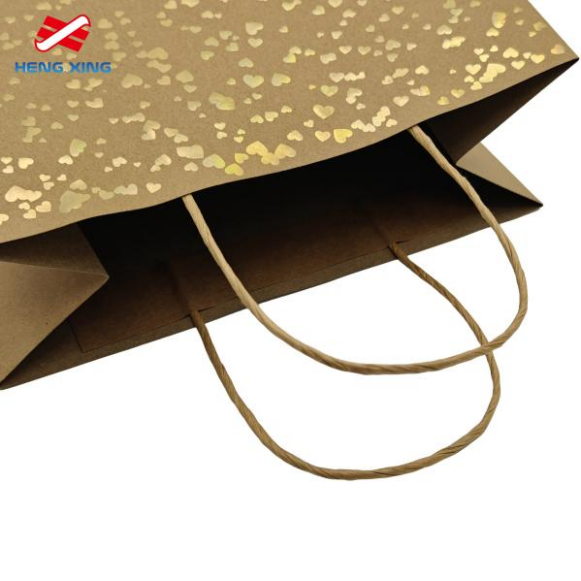 personoidut kraft-laukut