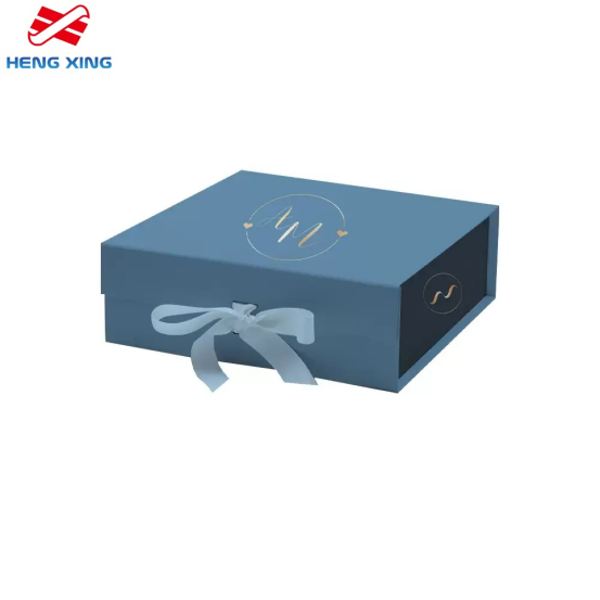 lahjarasia magneettisella kannella