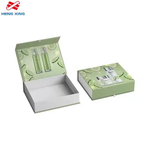 Värilliset lahjarasiat kansilla Värilliset lahjarasiat kansilla