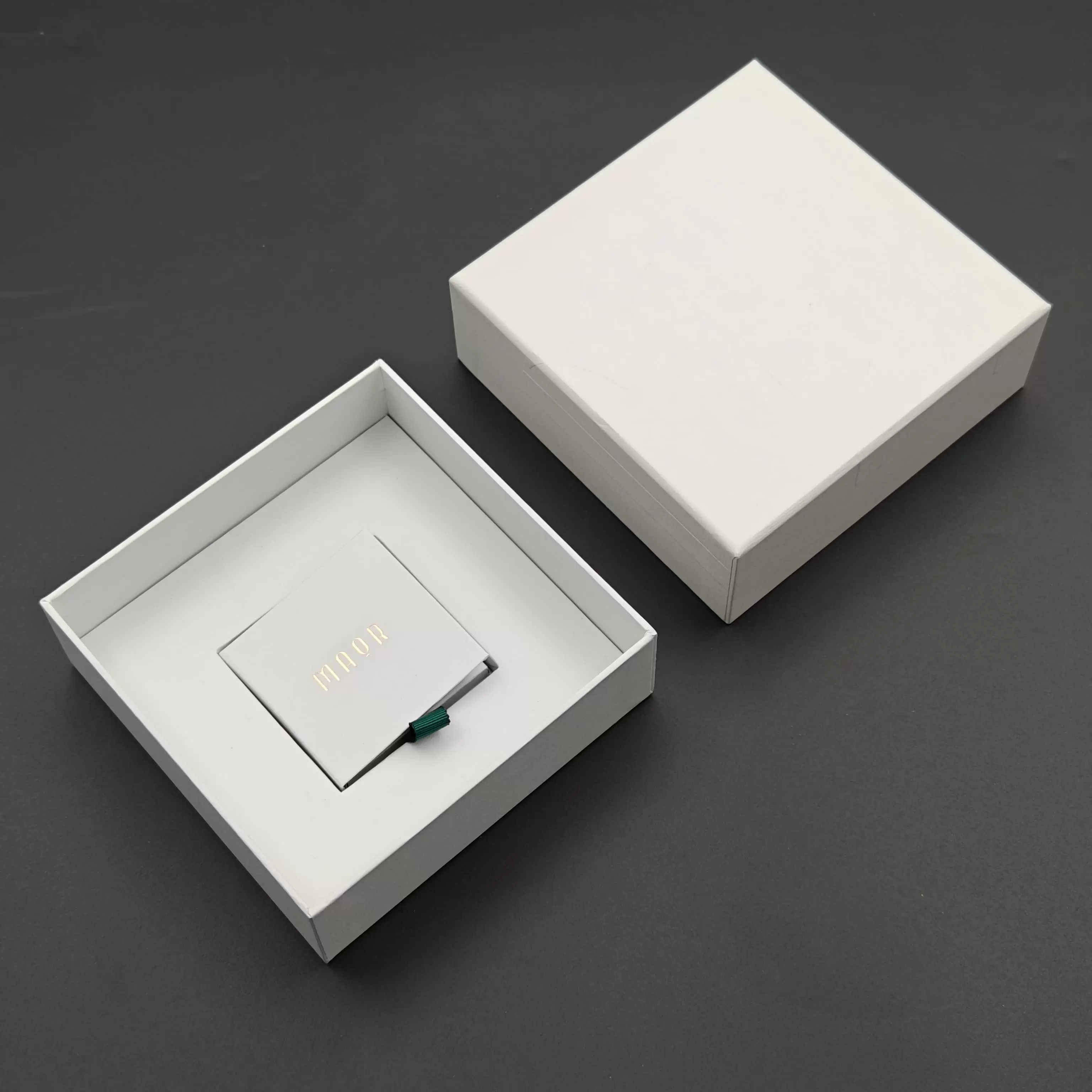 kaksiosainen laatikko kaksiosainen laatikko