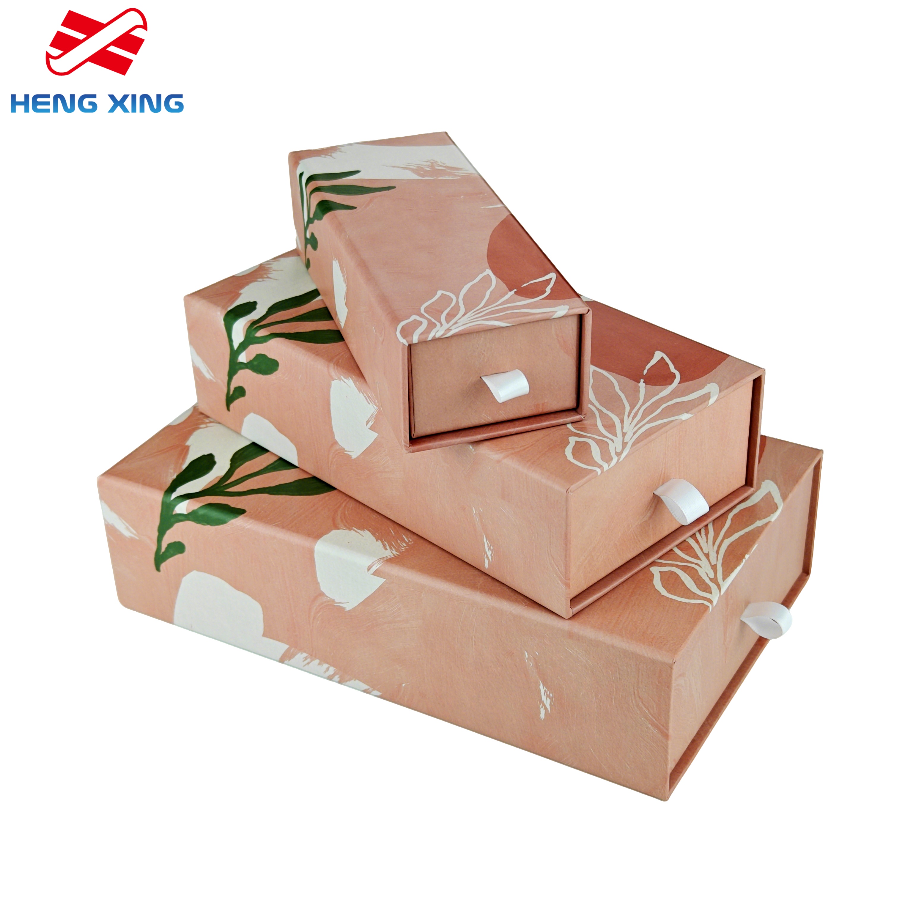 käyttämällä räätälöityjä jäykkiä laatikkolaatikoita